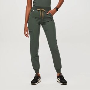 Figs Women’s High Waisted Zamora Jogger Scrub Pant in Moss